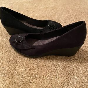 Size 11 Dexflex Comfort black wedge heel